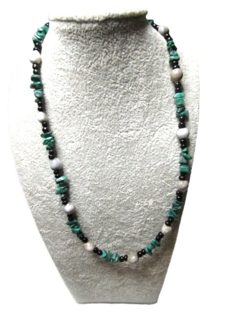16" Black Beaded and Malachite Necklace